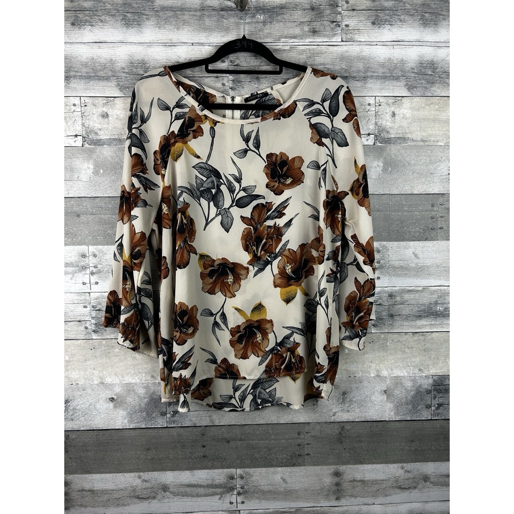Papermoon Women's Medium/ Large Long Sleeve Floral Button Up